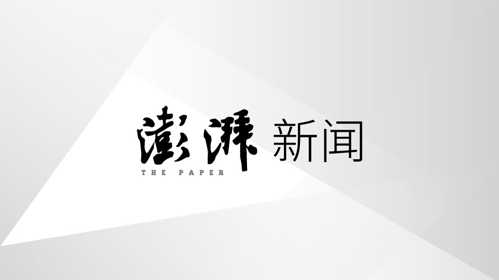 老张的客厅里，永远停在那台cctv13新闻直播